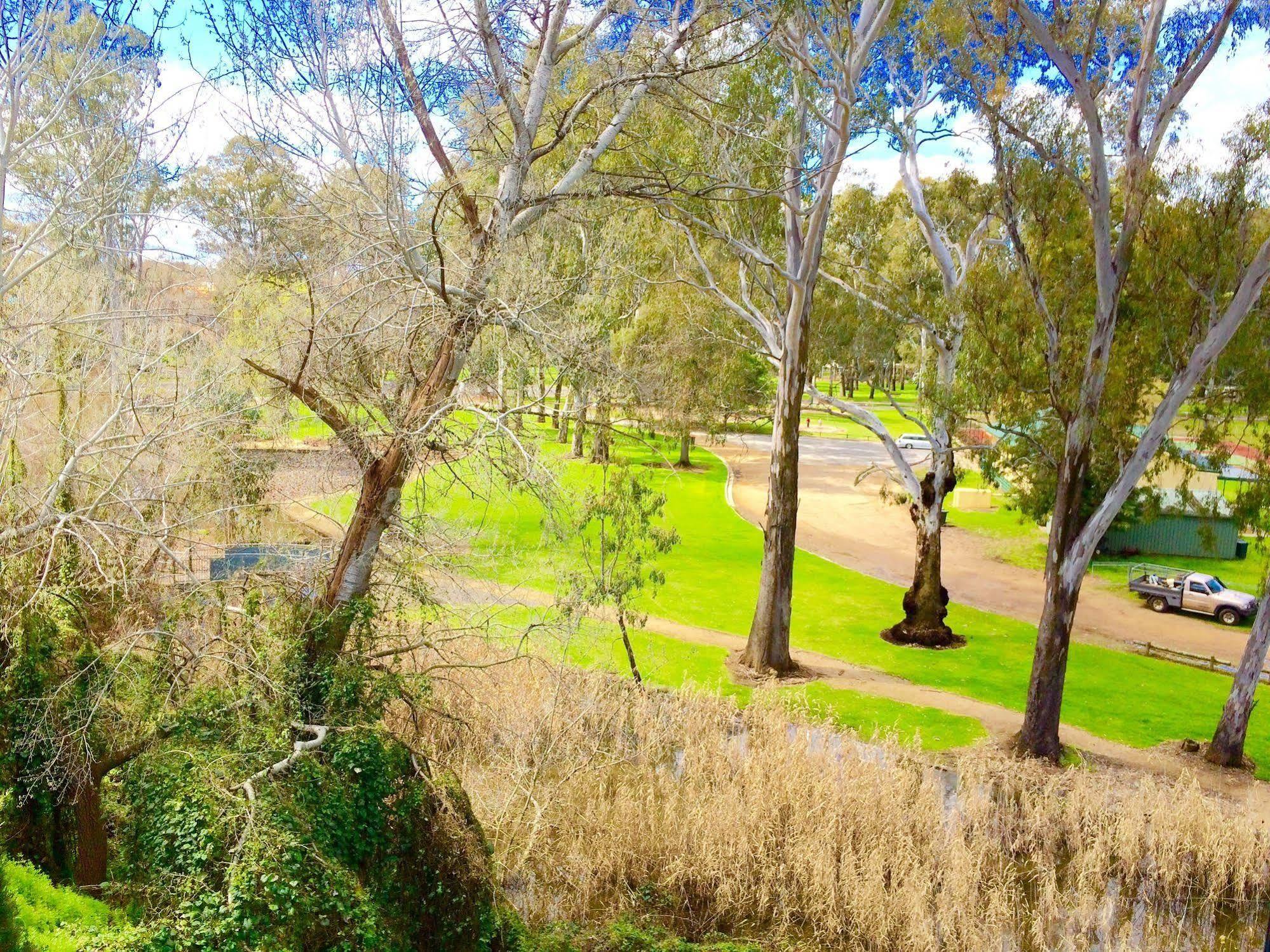 Parkview Motor Inn And Apartments Wangaratta Luaran gambar
